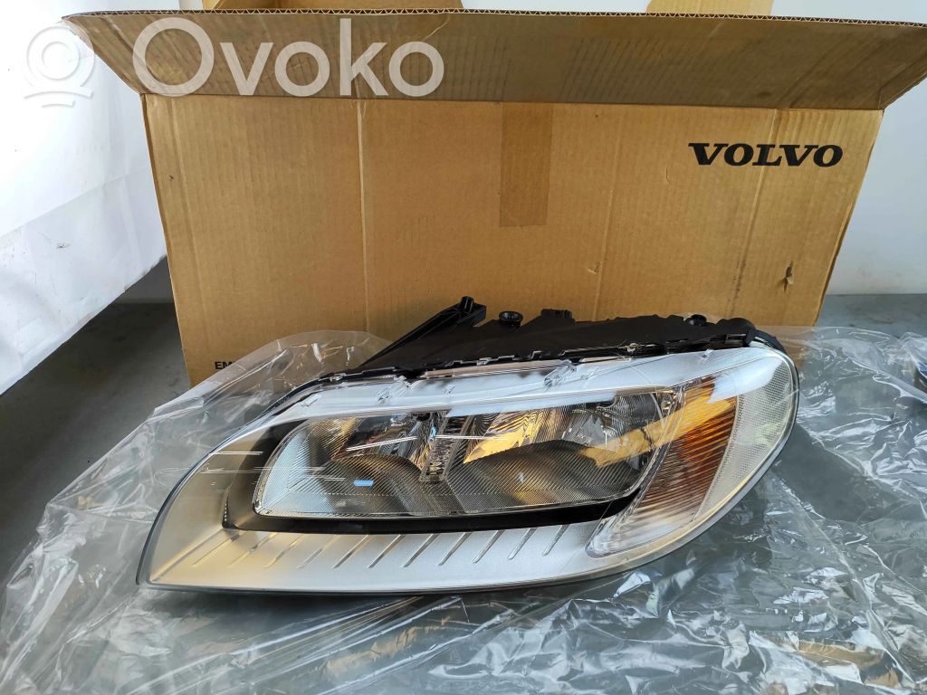 Volvo XC70 Phare frontale 