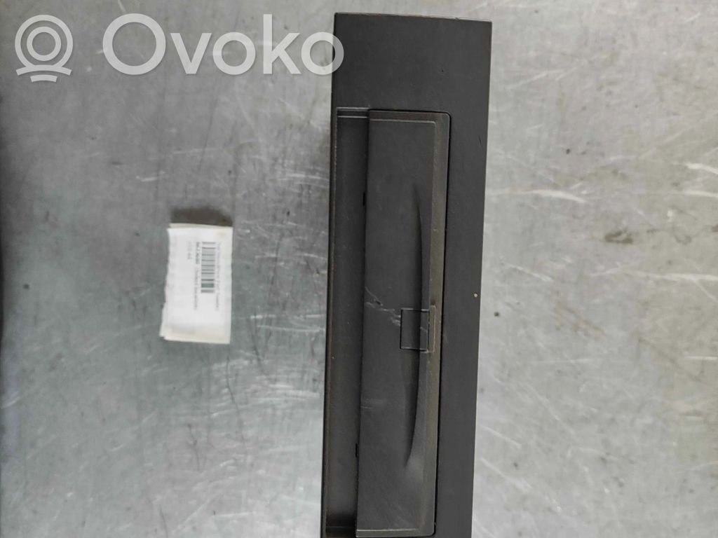 Volvo XC90 Unitate principală radio/CD/DVD/GPS 