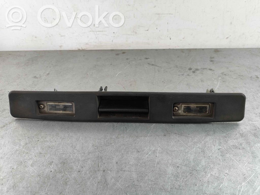 Volvo XC90 Trunk door license plate light bar 