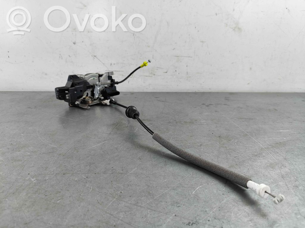 Volvo XC40 Takaoven lukko 