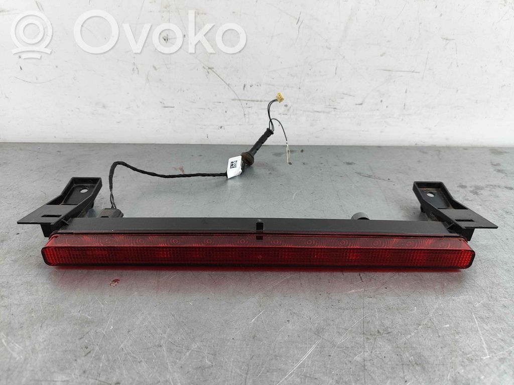 Volvo XC40 Third/center stoplight 