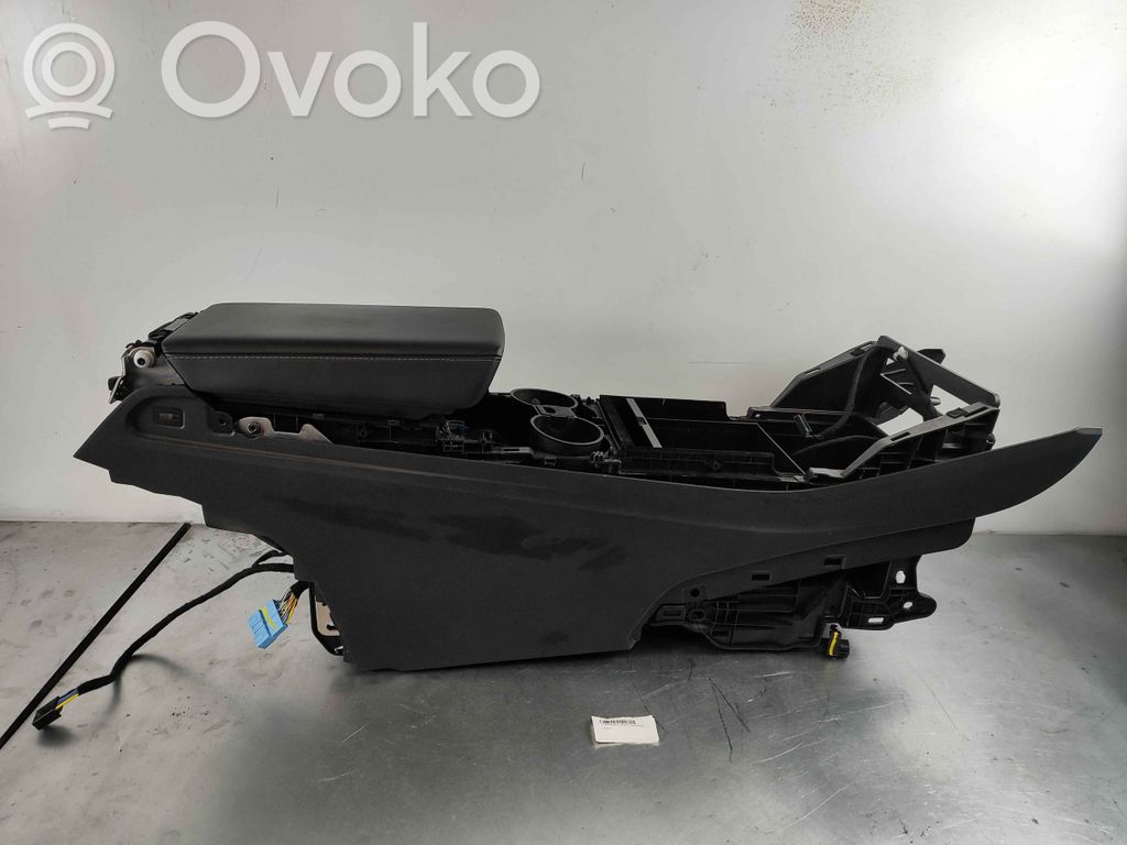 Tesla Model Y Centrinė konsolė 