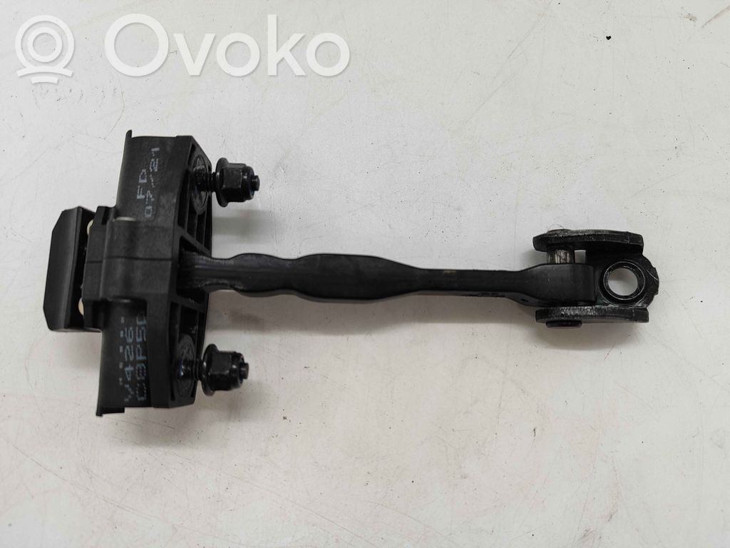 Volvo XC60 Etuoven pidätin 