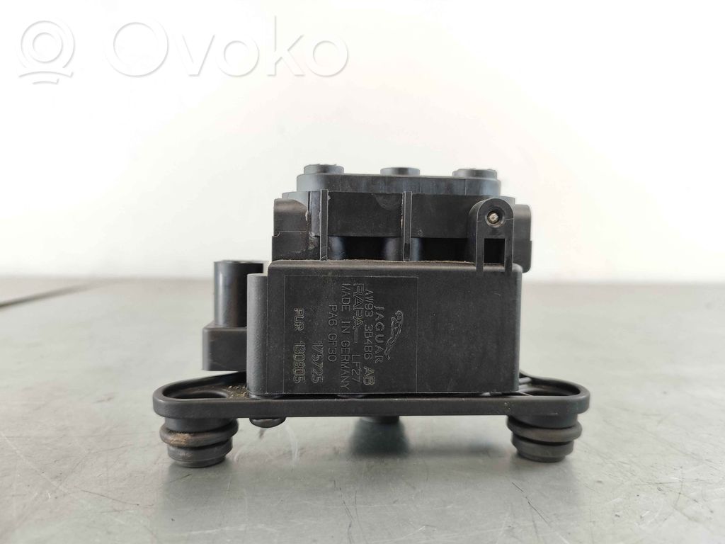 Jaguar XF X250 Air suspension valve block 