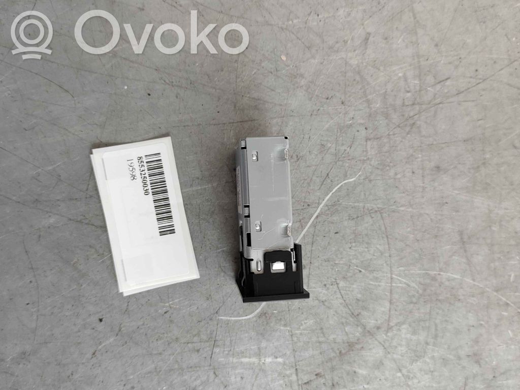 Lexus RX 450H USB socket connector 