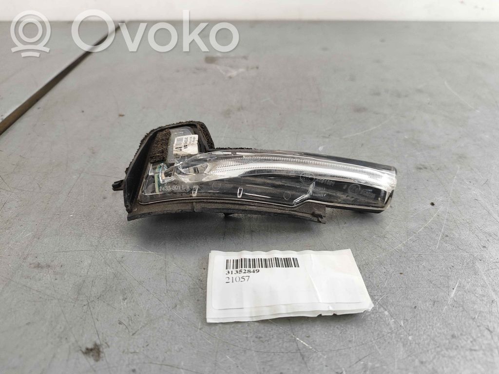 Volvo XC90 Mirror indicator light 