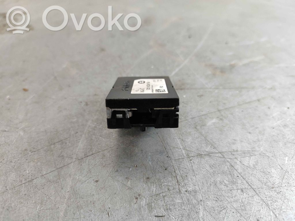 Jaguar XE Antenas pastiprinātājs 