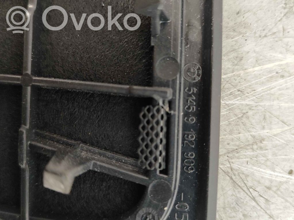 BMW 5 F10 F11 Maskownica centralnego głośnika deski rozdzielczej 