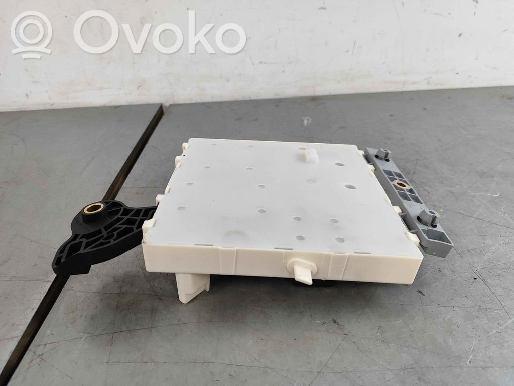 Volvo S90, V90 Korin keskiosan ohjainlaite 