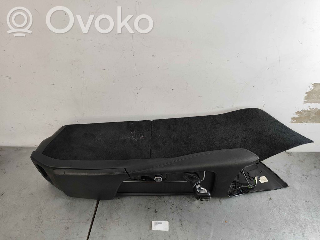 Volvo S90, V90 Tunel środkowy 