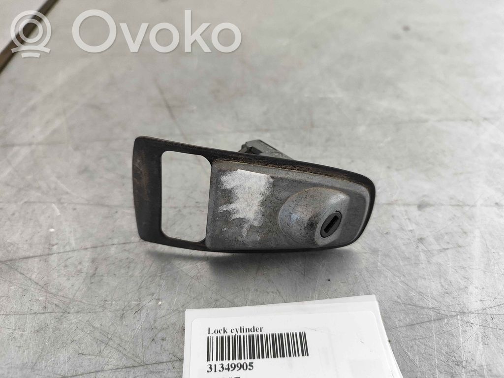 Volvo XC60 Wkładka zamka drzwi przednich 