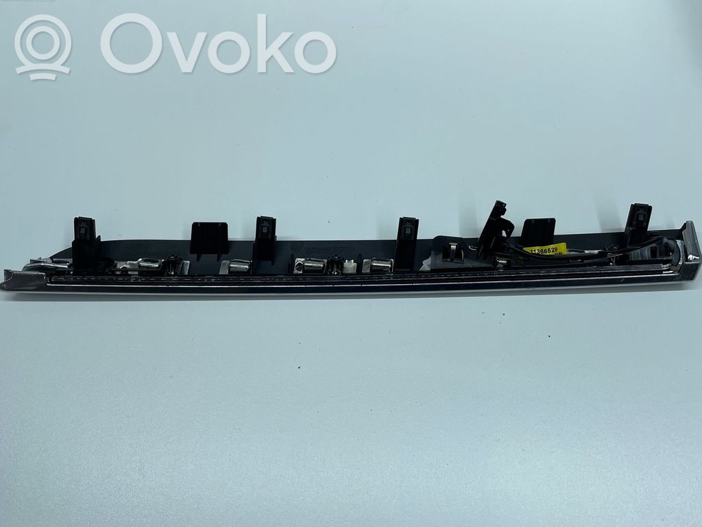 Volvo XC90 Dashboard glove box trim 
