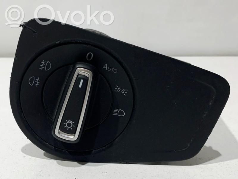 Volkswagen Golf VII Przełącznik świateł 