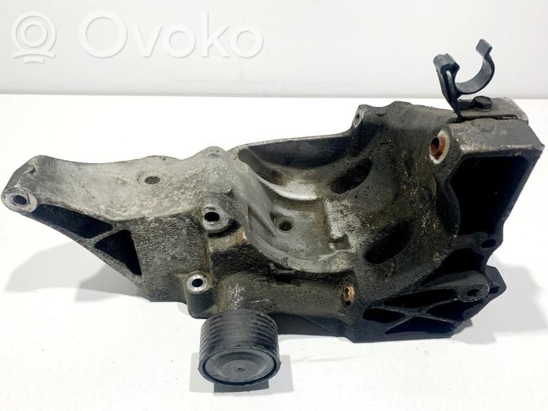 BMW 3 E90 E91 Halterung Lichtmaschine 