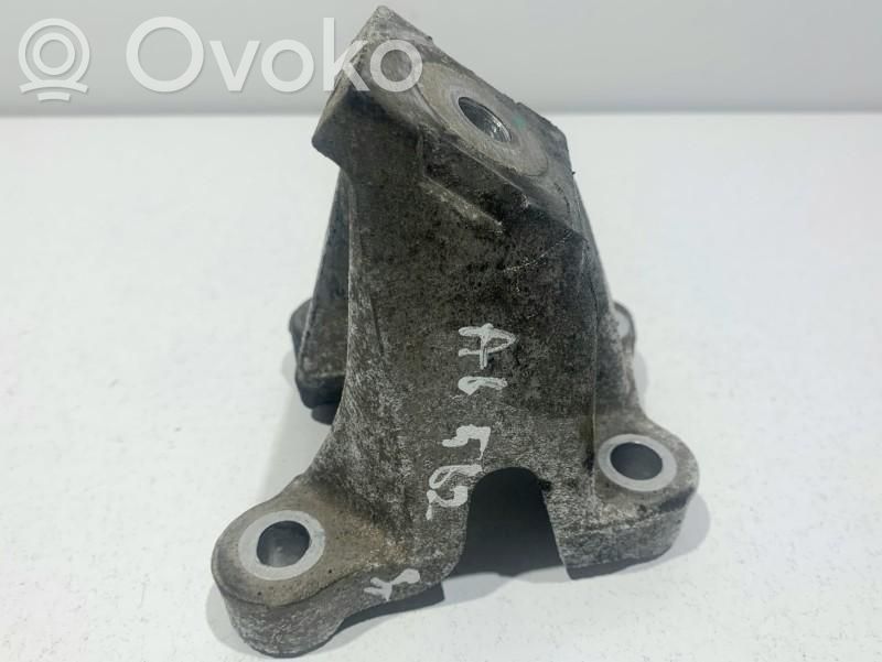 Engine mounting bracket   4F0199307AA