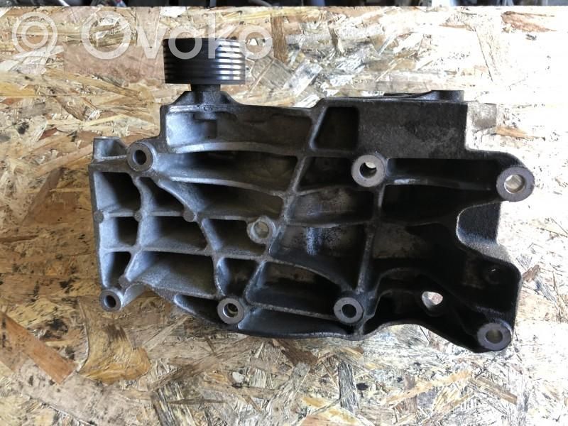 Soporte del alternador   7602639