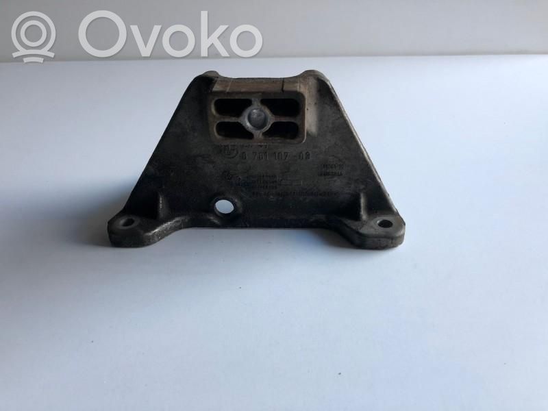 BMW 5 E60 E61 Pagalvė pavarų dėžės 