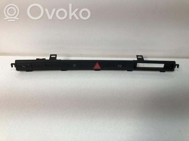 Audi A8 S8 D3 4E Hazard warning light relay 