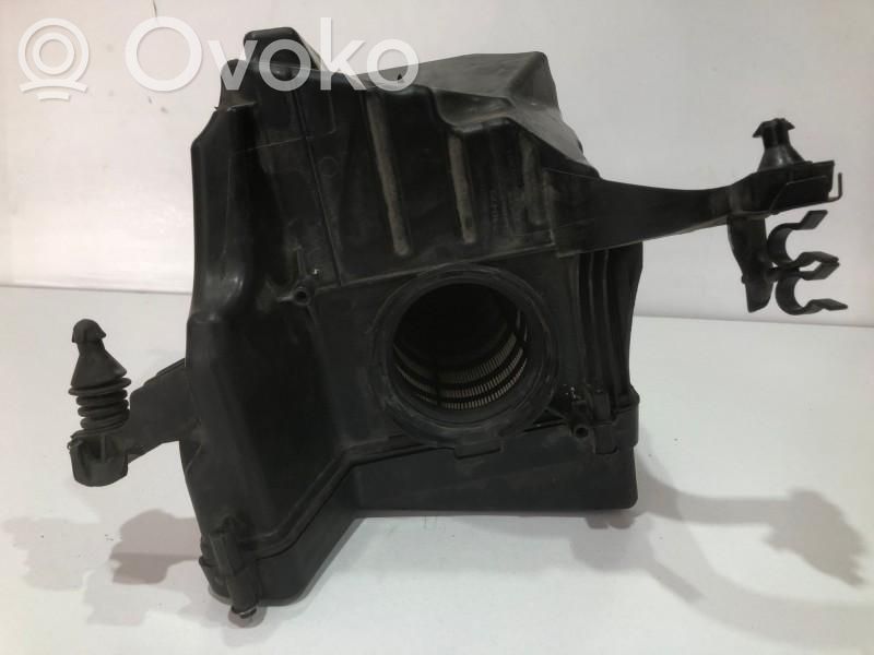 Ford Focus Air filter box 