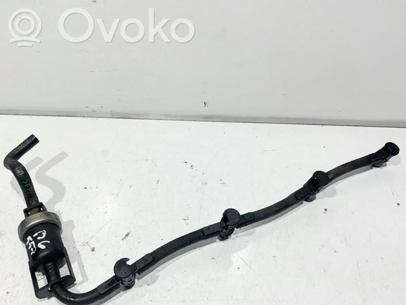 Volkswagen PASSAT B6 Listwa wtryskowa 