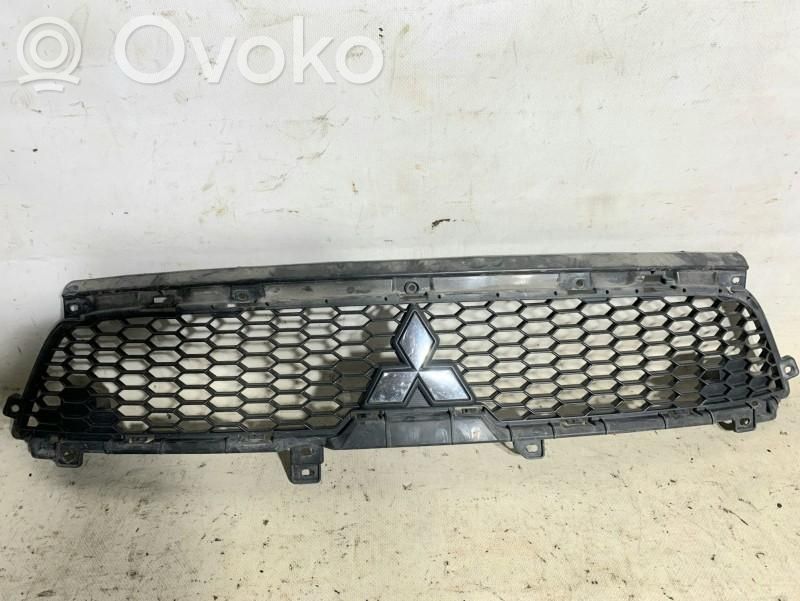 Front grill   6402A198
