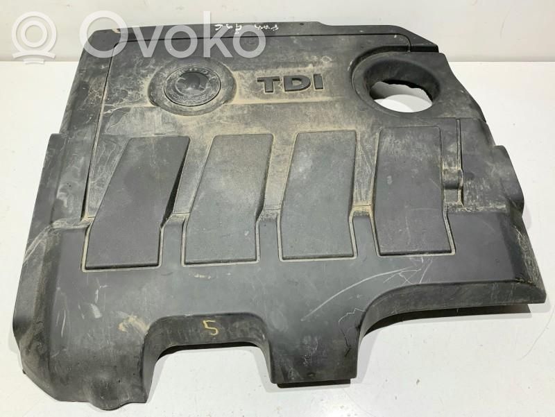 Skoda Fabia Mk2 (5J) Konepellin verhoilu 