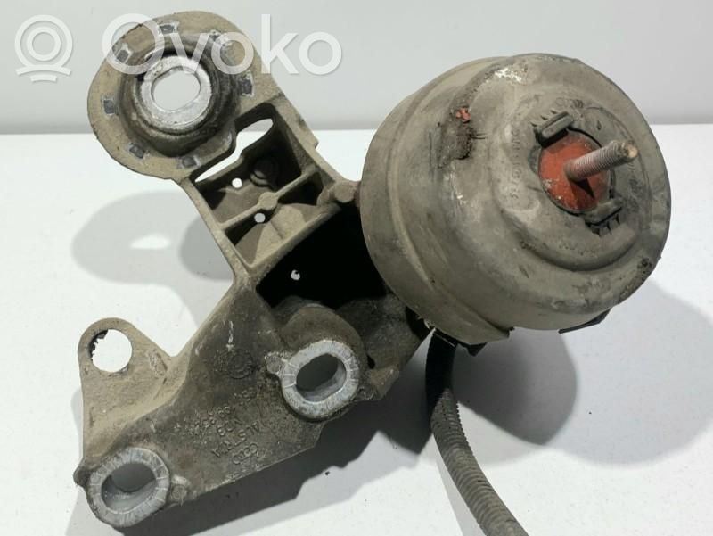 Engine mounting bracket   8E0199352N