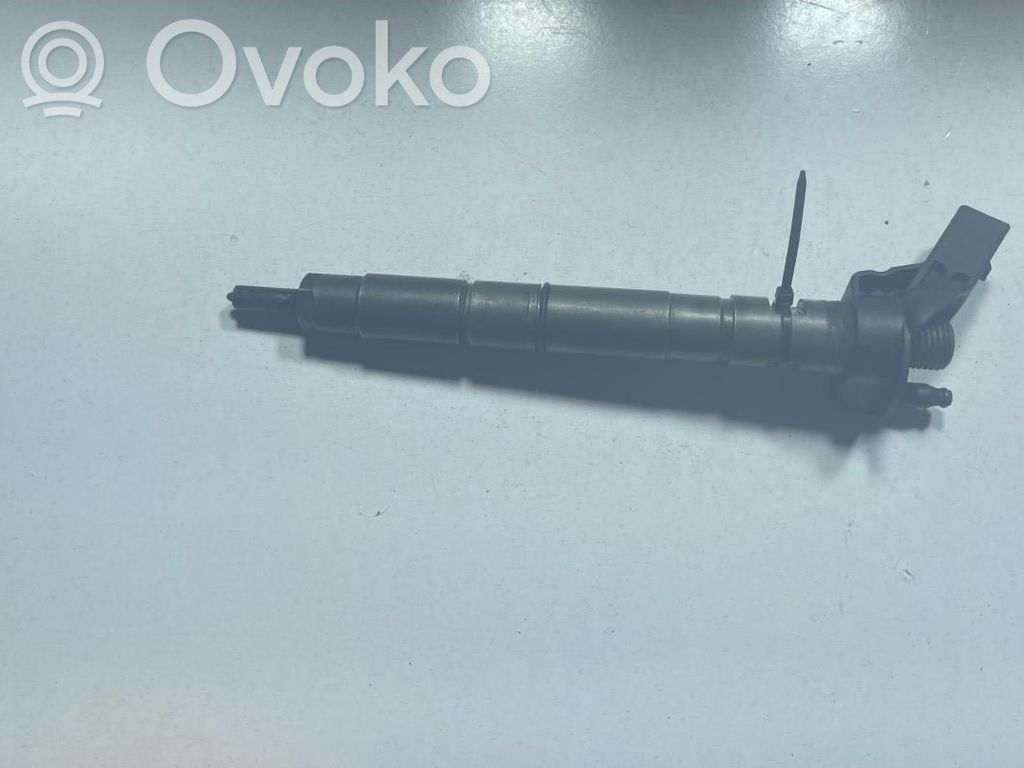 Audi A8 S8 D3 4E Fuel injector 
