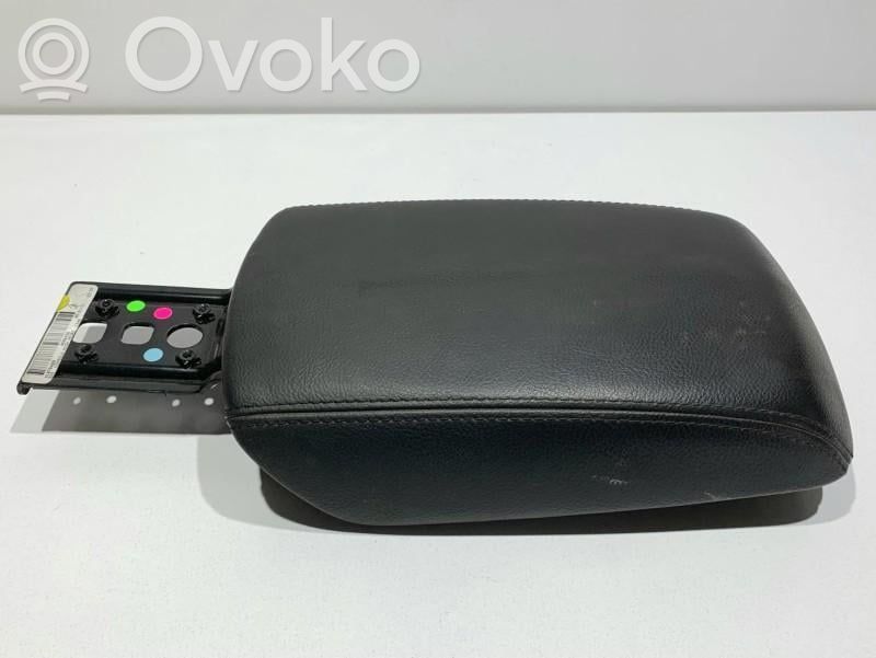 Ford Focus Armrest 