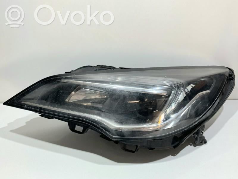 Opel Astra K Lampa przednia 