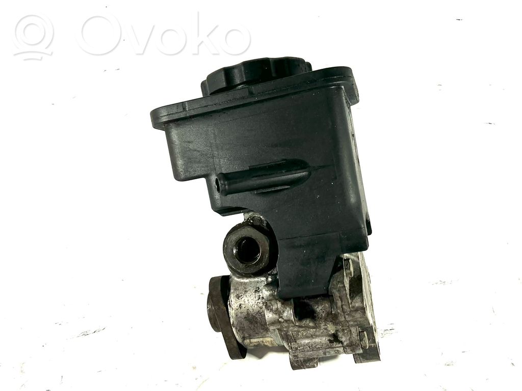 BMW 5 E39 Ohjaustehostimen pumppu 