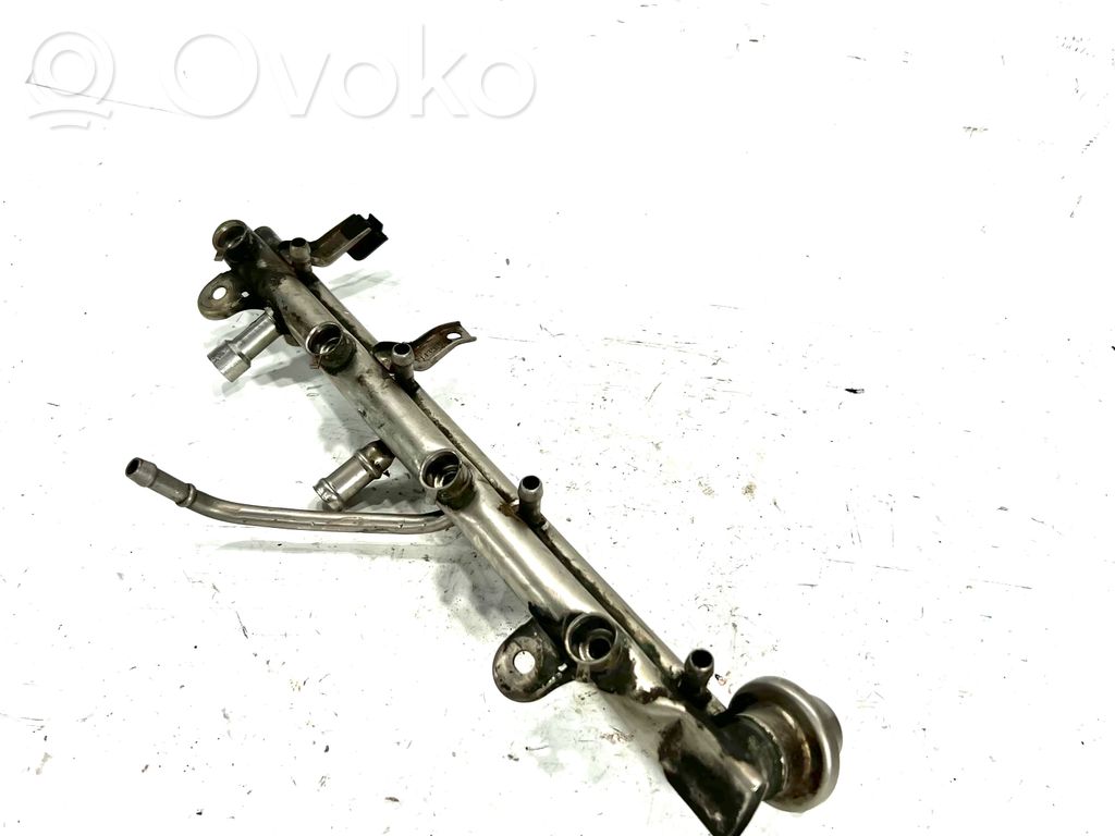 BMW 3 E46 Fuel main line pipe 