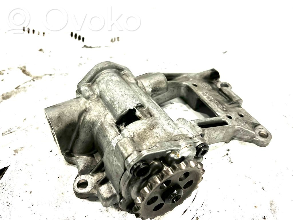 BMW 7 E38 Eļļas sūknis 