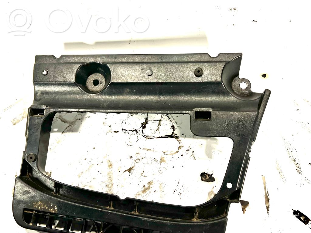 Šoninis apdailos skydas   8232582