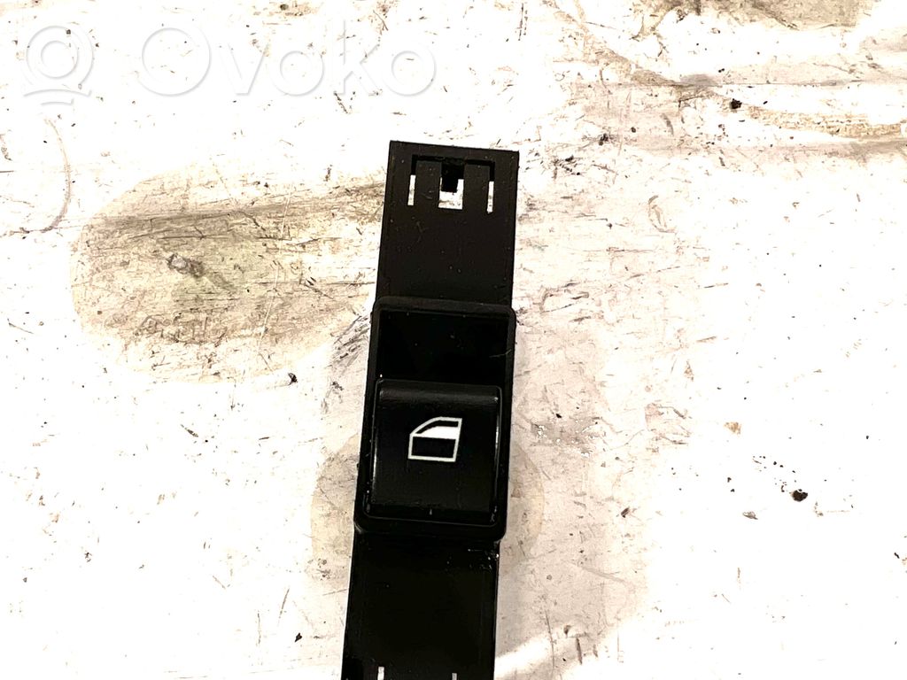 Elektrisko logu slēdzis   6902176