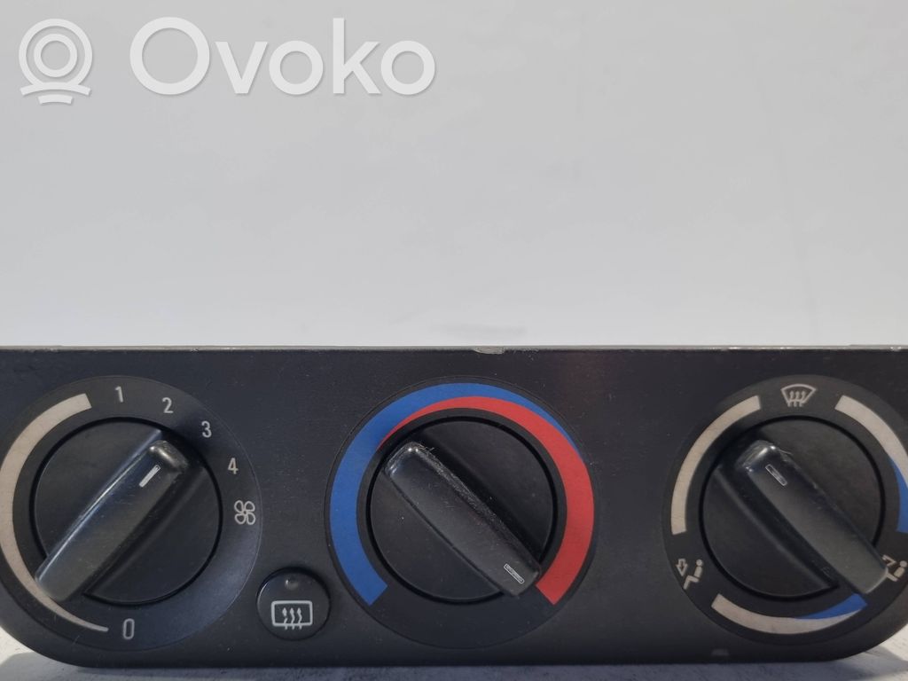 Climate control unit   E366411,13873269