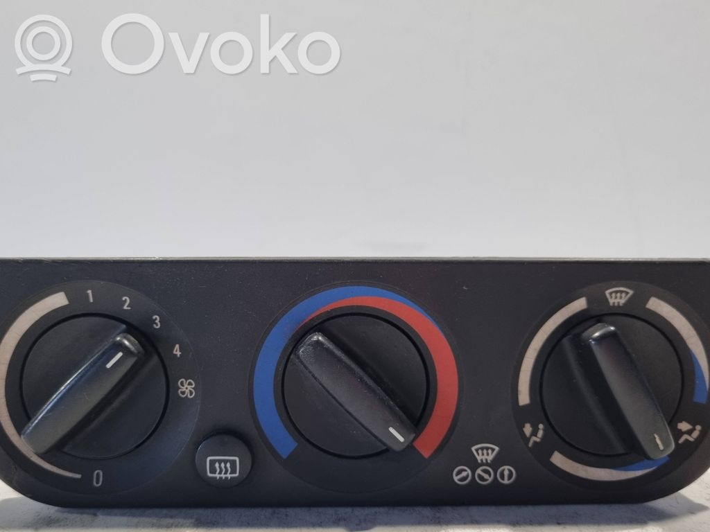 BMW 3 E36 Climate control unit 
