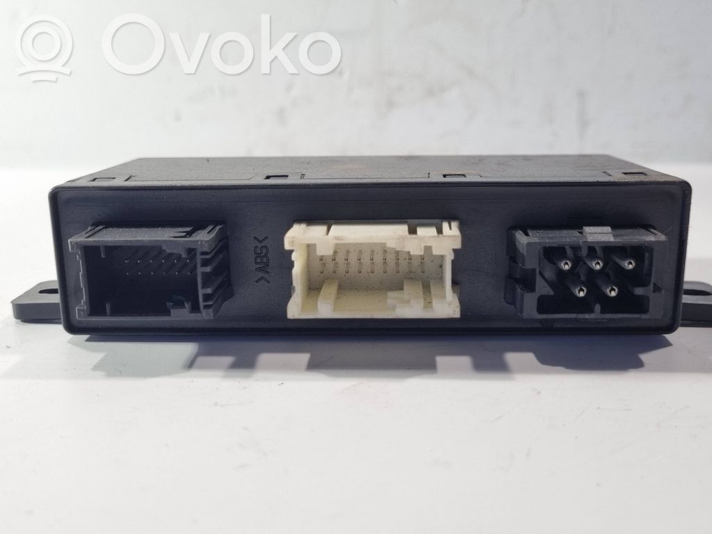 BMW 5 E39 Komforta modulis 
