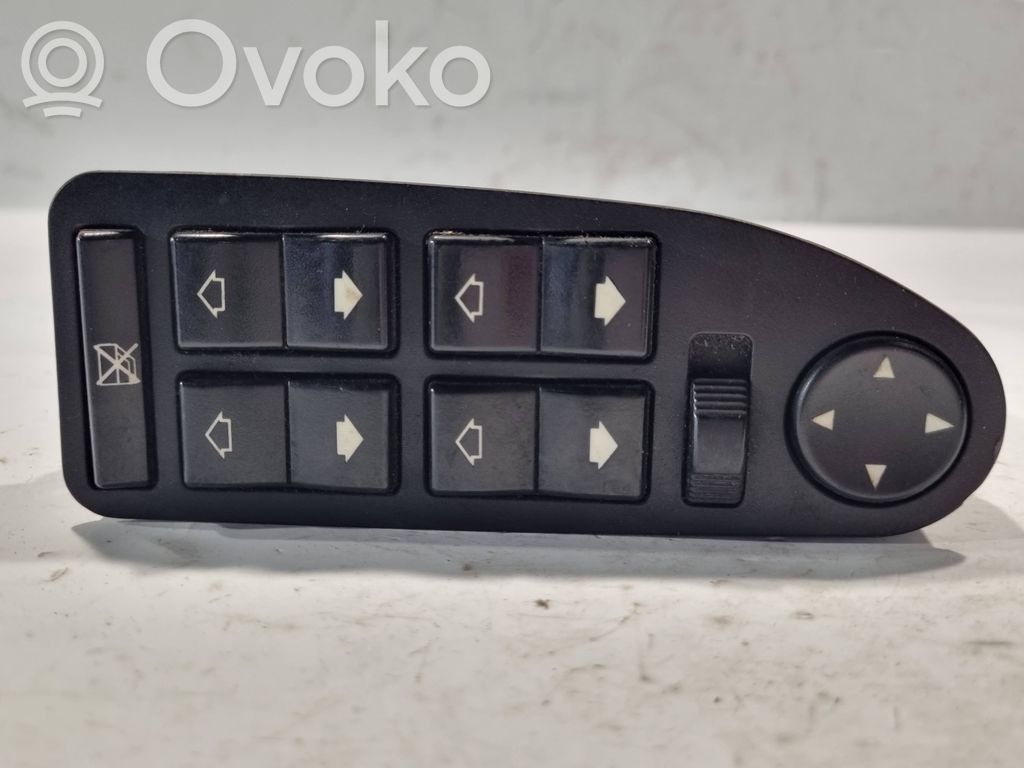 Quarter vent window switch   8380646,9828,257687