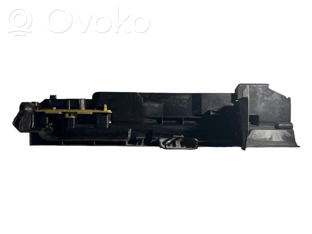 BMW 1 E81 E87 Radiator mount bracket 