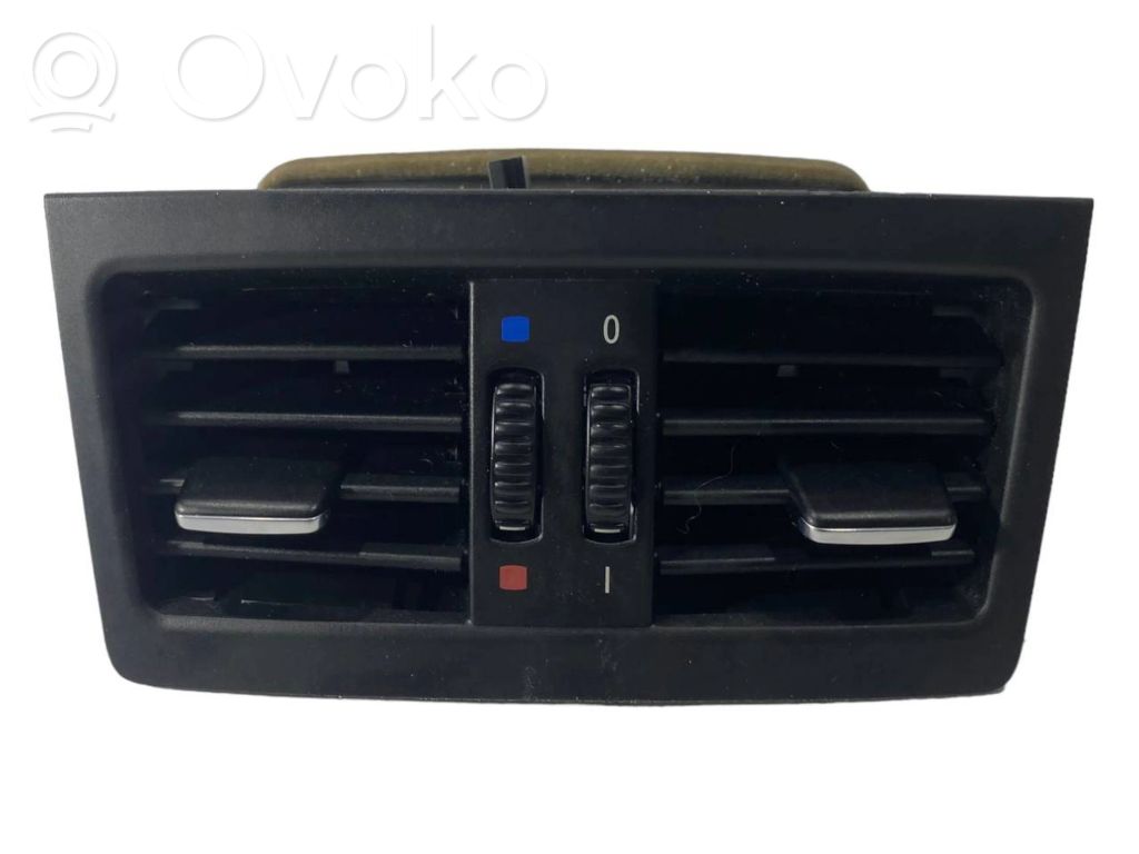 Grille d'aération arrière   7129556,6932023,6932024,64226932023,64226932024,64227129556