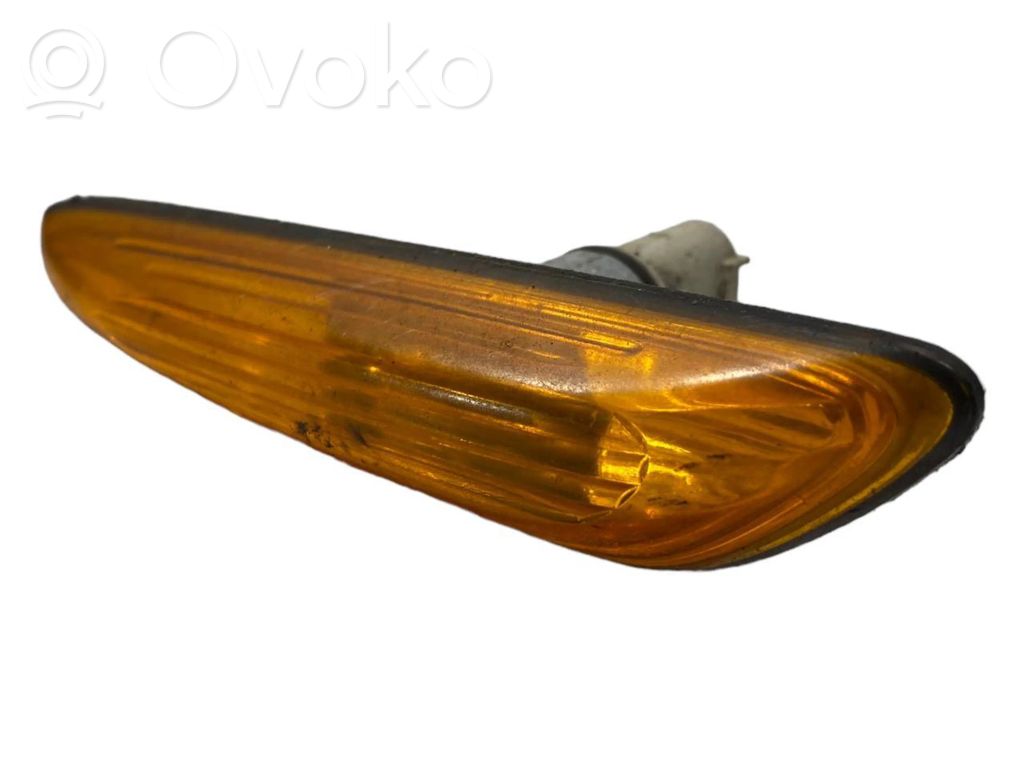 BMW 3 E46 Front fender indicator light 