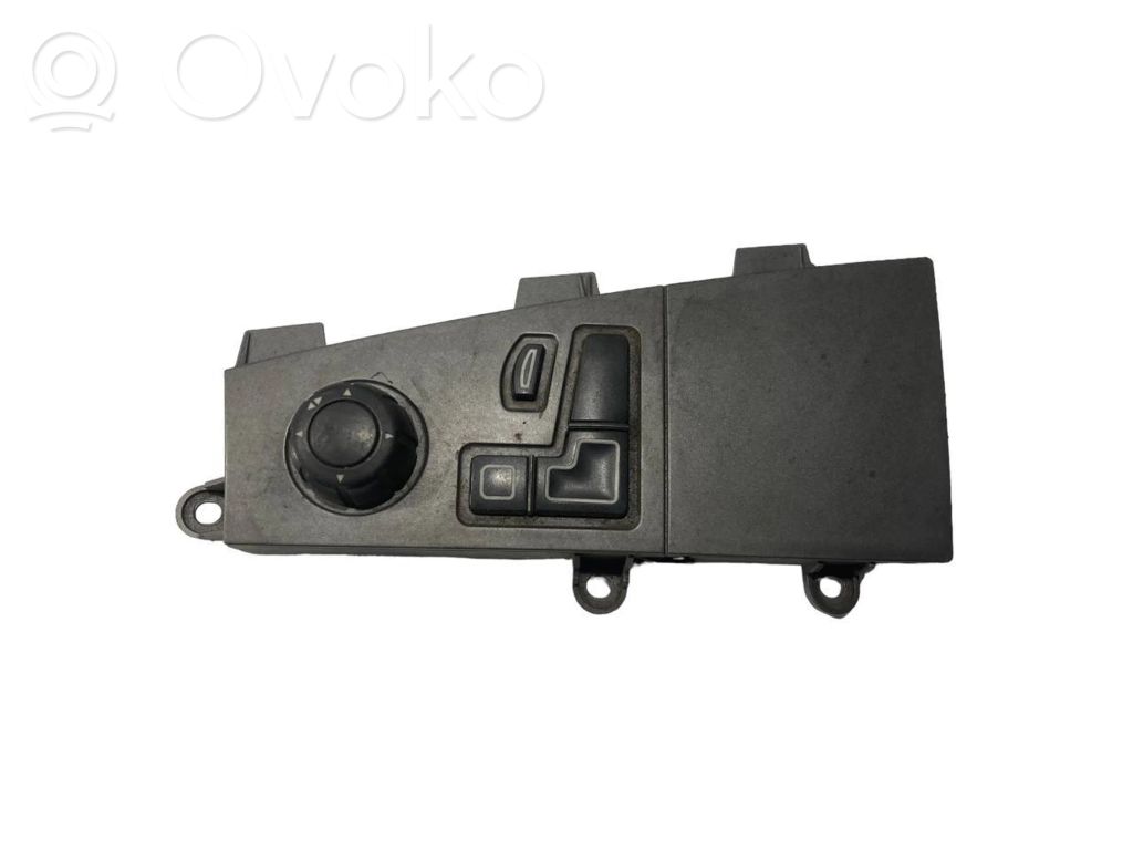 Seat control switch   6918380