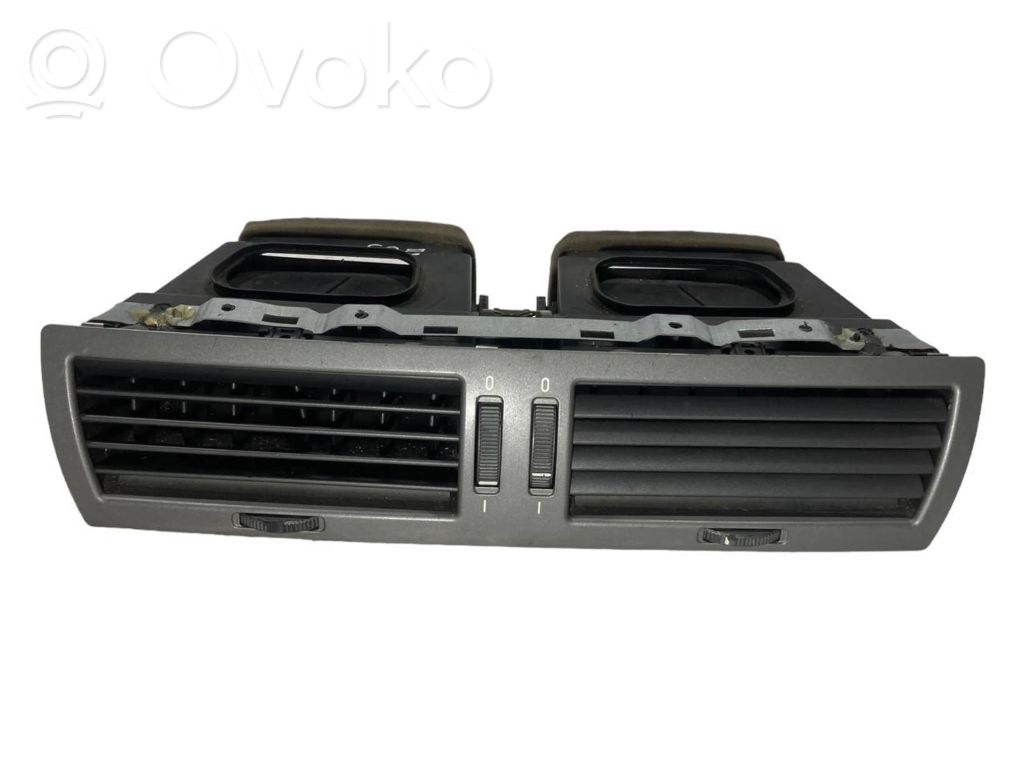 BMW 7 E65 E66 Centrinės oro grotelės 
