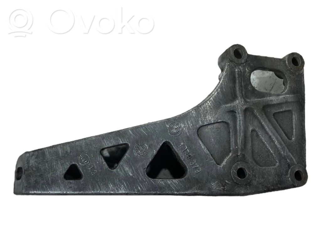 BMW 7 E32 Engine mounting bracket 