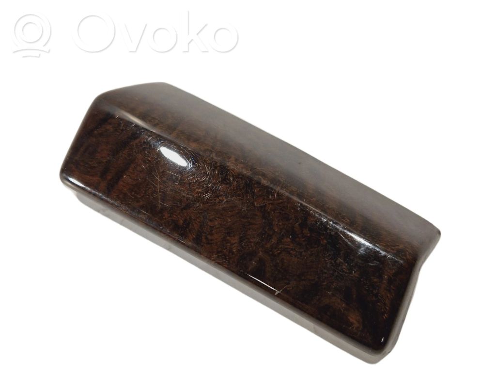 Moldura de la guantera   7025312