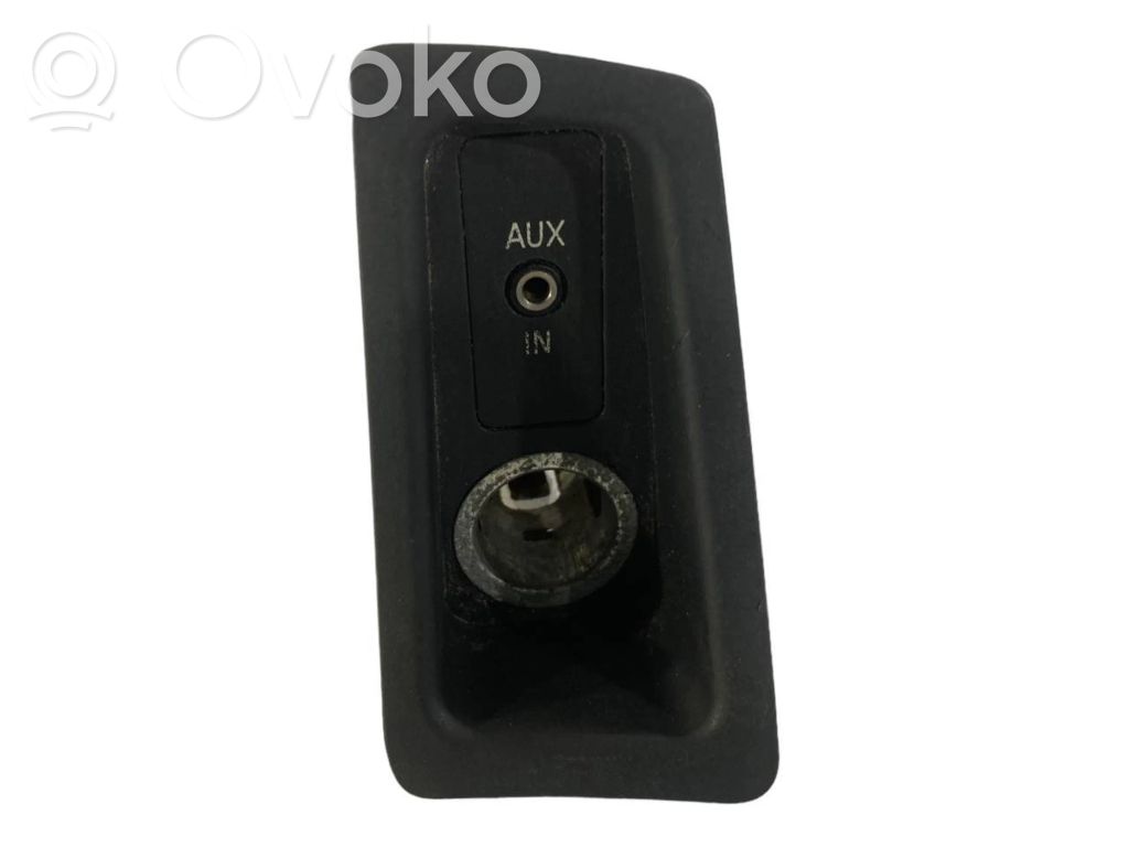 BMW 1 E81 E87 AUX in-socket connector 