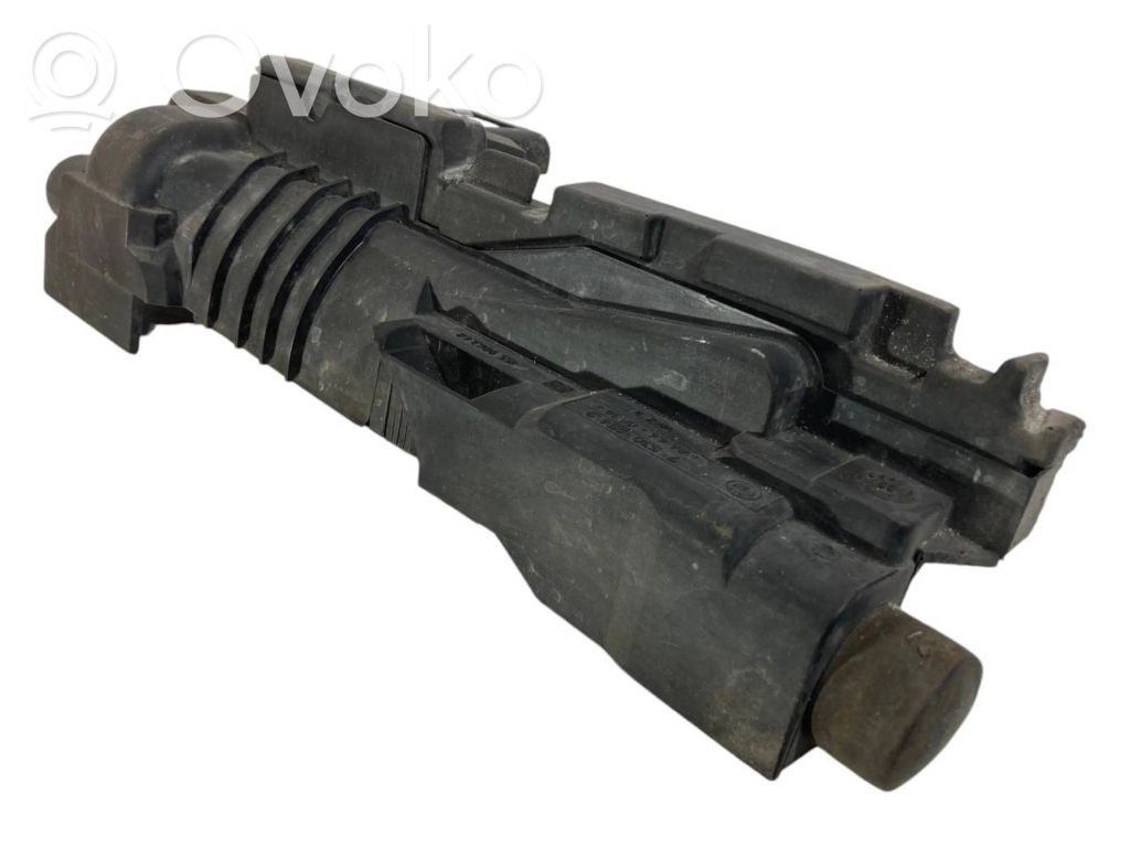 BMW 3 E46 Radiator mount bracket 