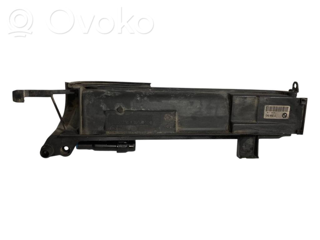 Radiator mount bracket   2354043