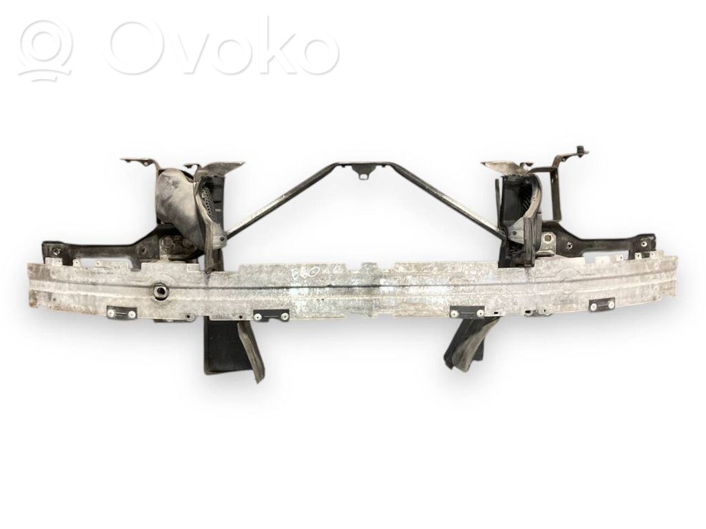 Priekšpusē bampera sija / balka   7148586,7796692,13717796692,51647033745,51717050604,51717050649,7033745,7050604,7050649